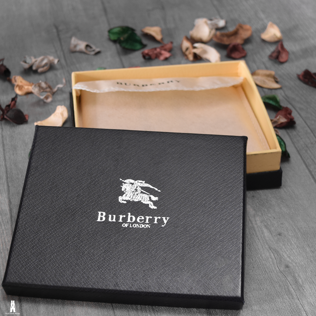 BURBERRY Natural Leather Wallet W6