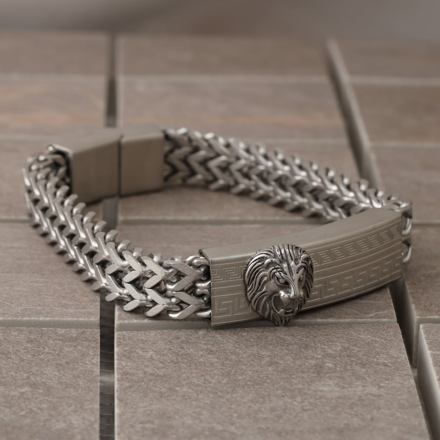 Stainless Steel Lion Bracelet L1007
