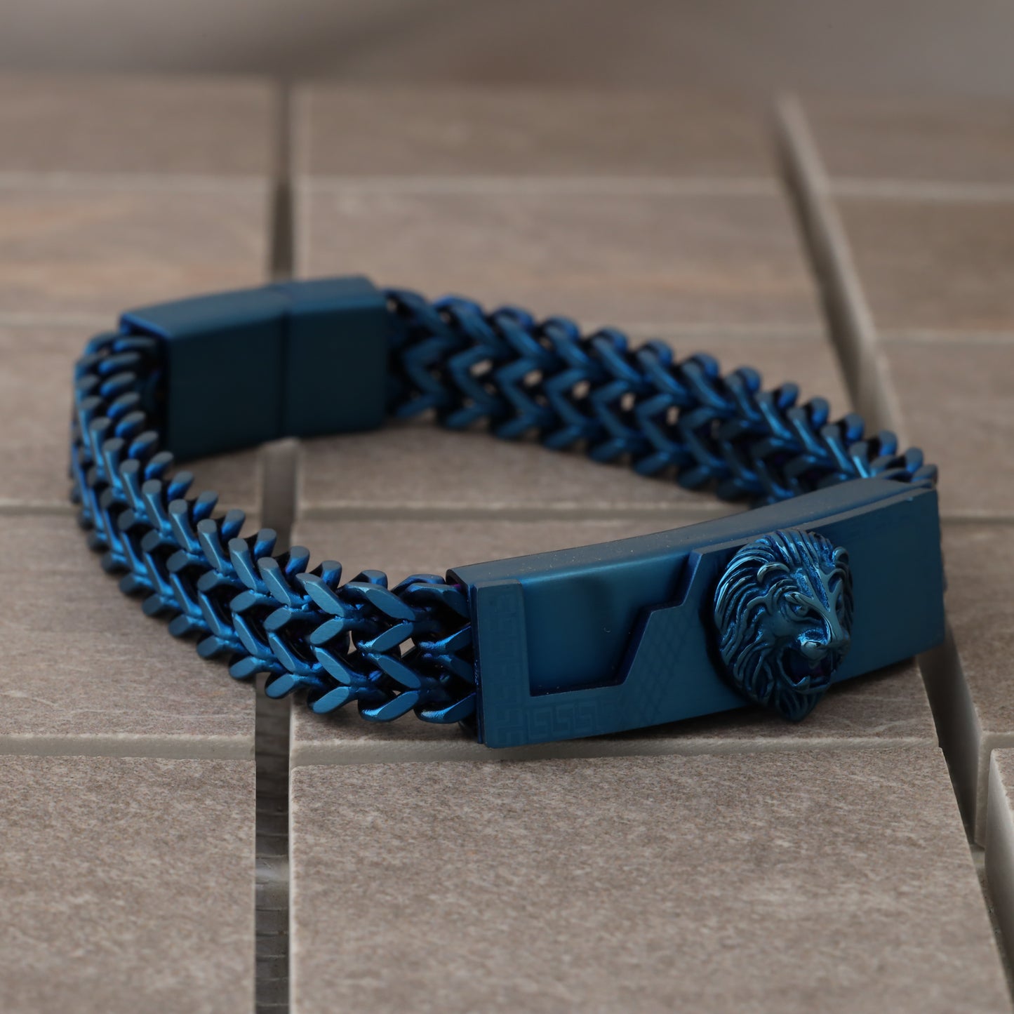 Stainless Steel Lion Bracelet L1004