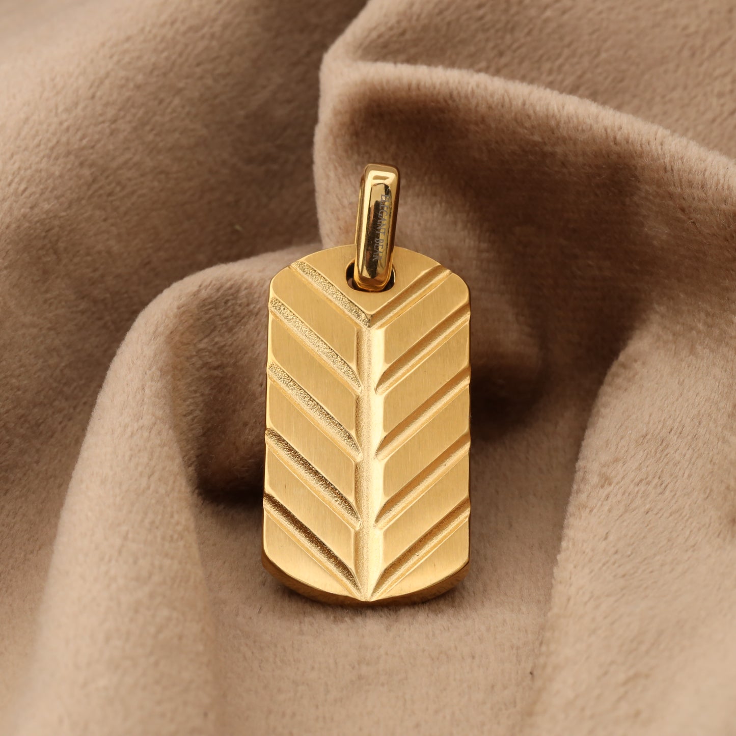 Diamond Tag Pendant S259