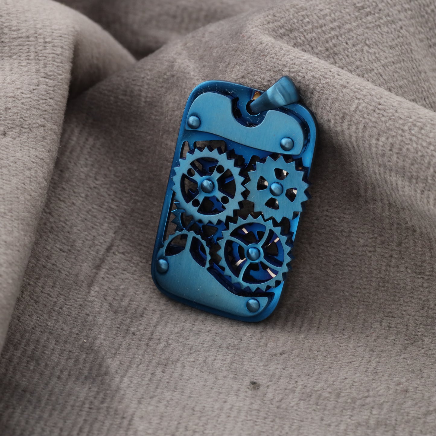 Blue Gear Pendant S308