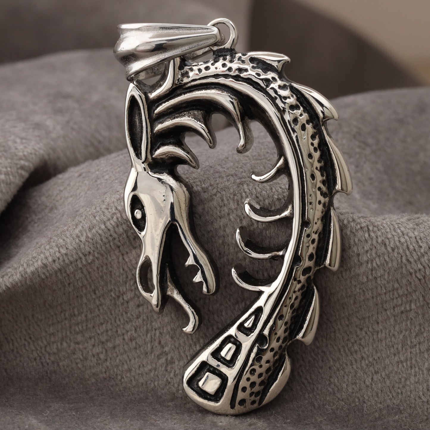 Dragon Pendant N2040