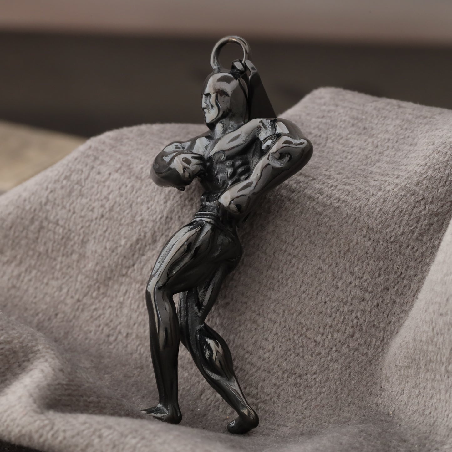 Bodybuilder Pendant N2142