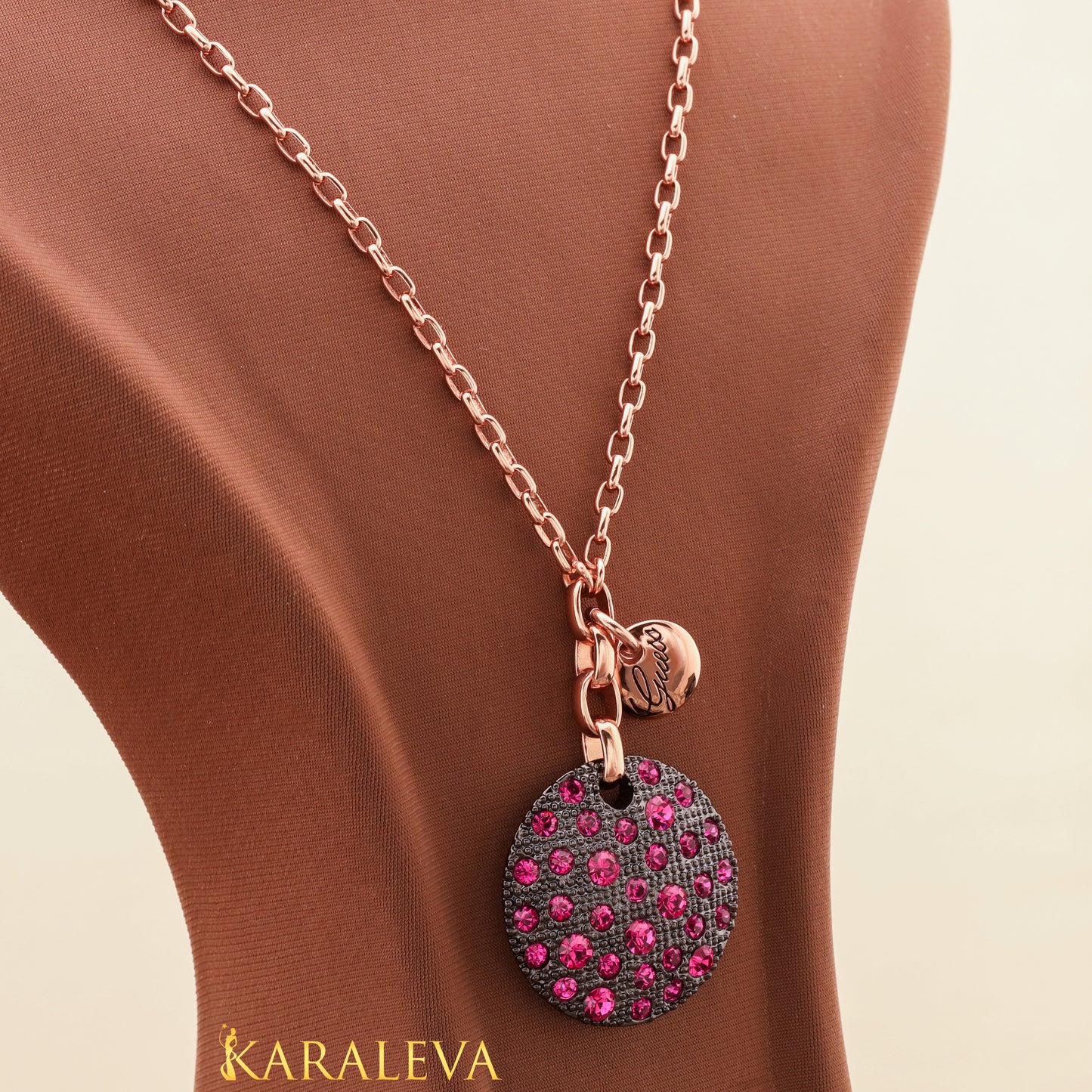 Rose Gold Circle Pendant Necklace N21