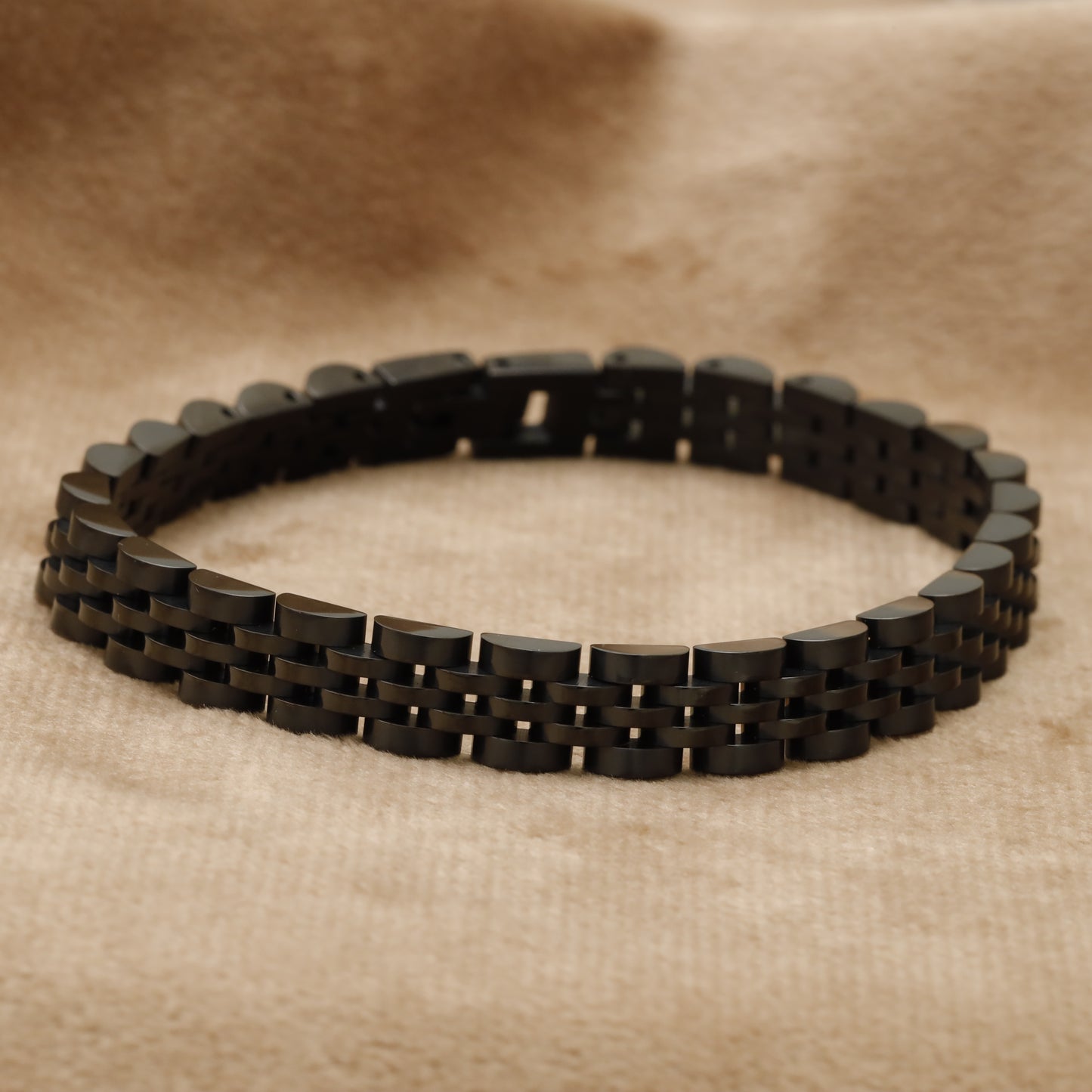 Wide Matte Black Stainless Steel Five-Row Watch Style Link Bracelet B9