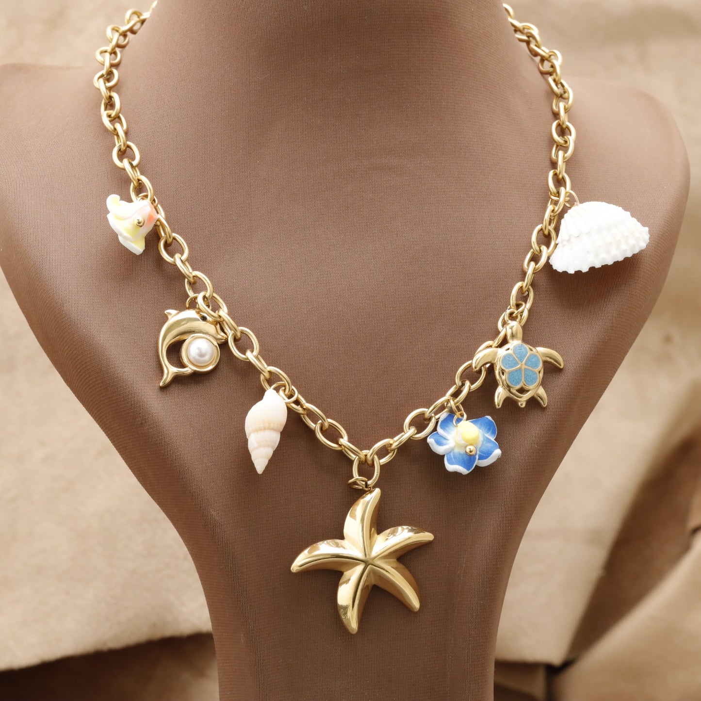 Gold Starfish Charm Necklace KAR20 – عقد نجمة بحر ذهبي