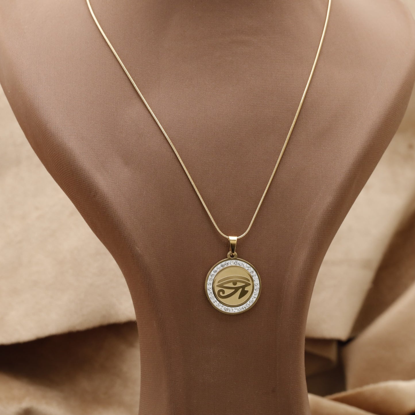 Gold Eye of Horus Crystal Necklace KAR29 – عقد عين حورس كريستال