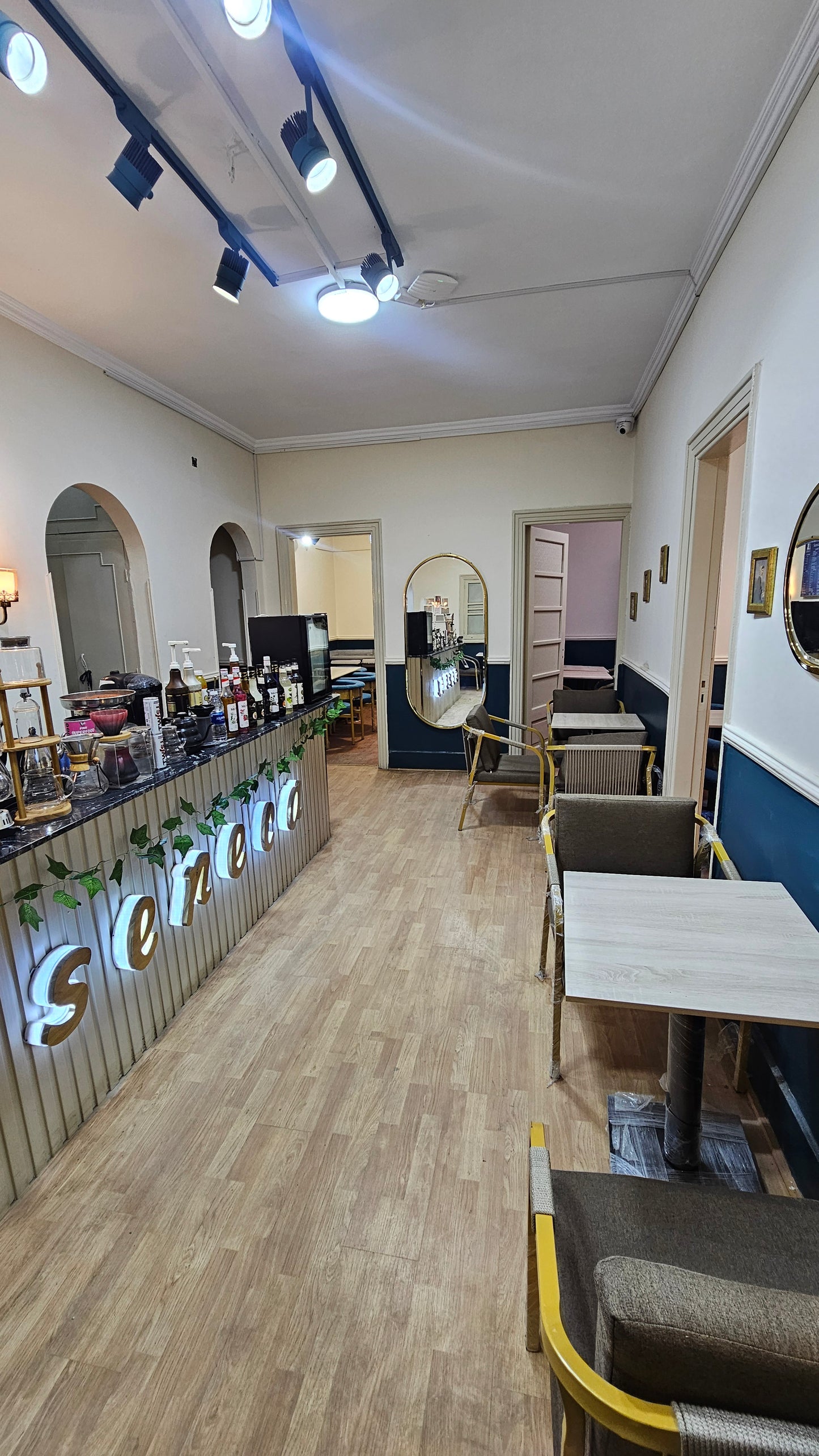 Single Bar Chair (Balcony View) - 12 Hours Pass - Free Wifi Access