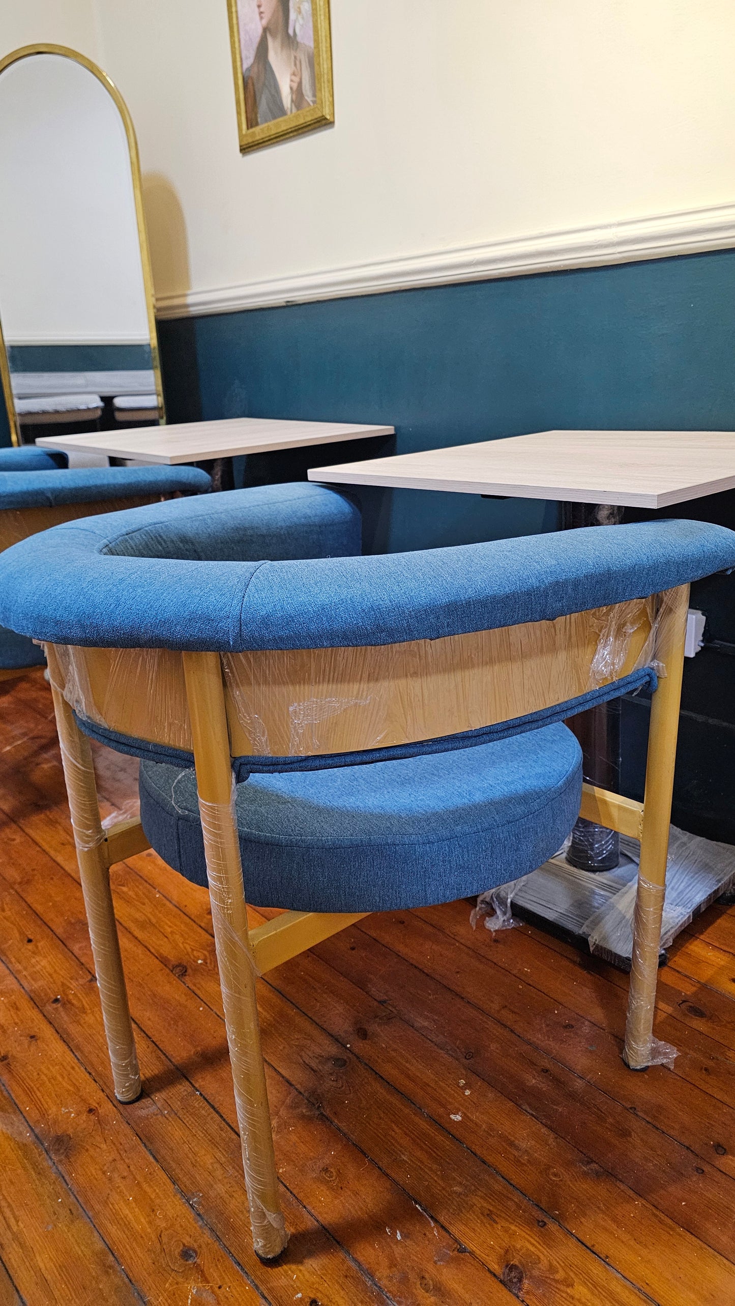 Single Chair (Ladies Only Room) - 12 Hours Pass - Free Wifi Access