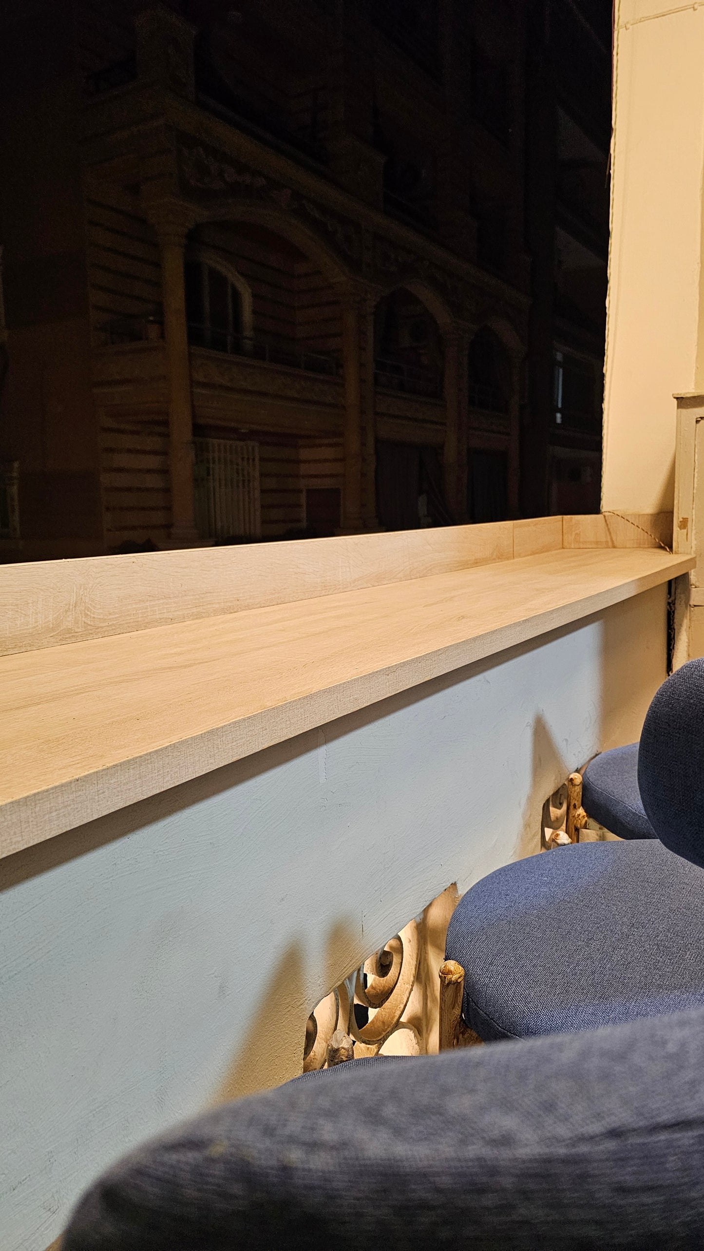 Single Bar Chair (Balcony View) - 12 Hours Pass - Free Wifi Access