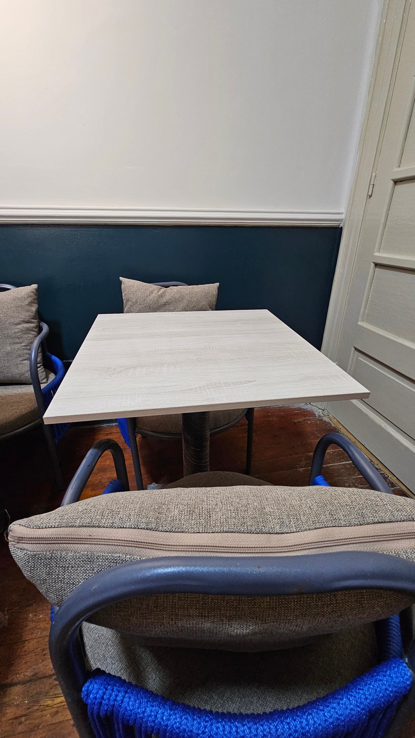 Shared Table 2 Person (Indoor) - 12 Hours Pass - Free Wifi Access