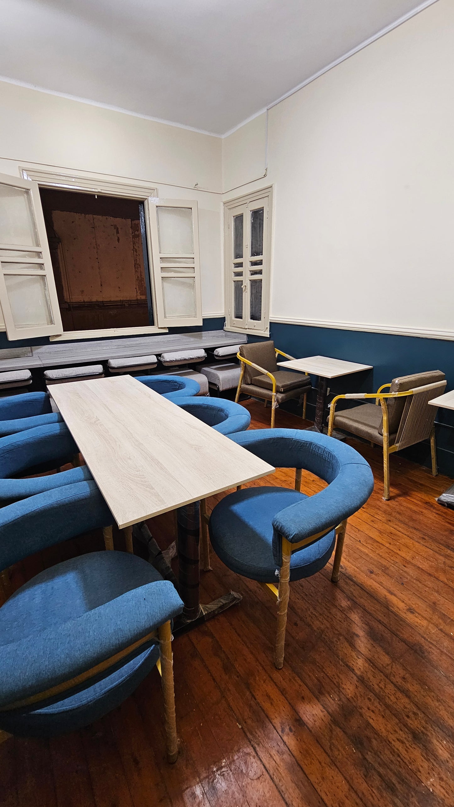 Full Room (14 Persons Indoor) - 24 Hours Pass - Free Wifi Access