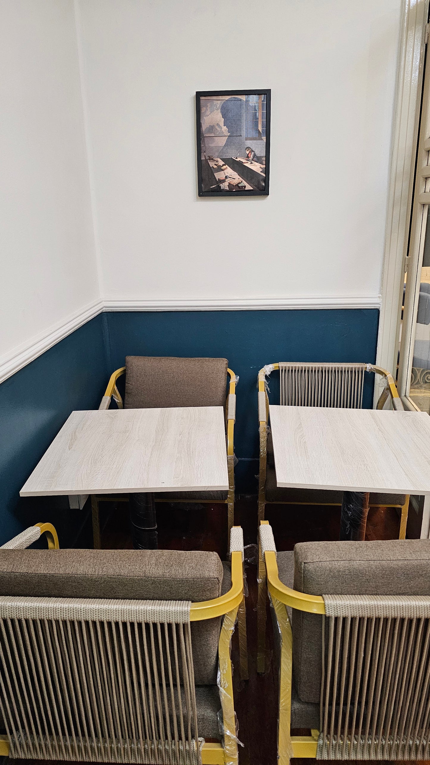 Shared Table (2 Person Indoor) - 24 Hours Pass - Free Wifi Access