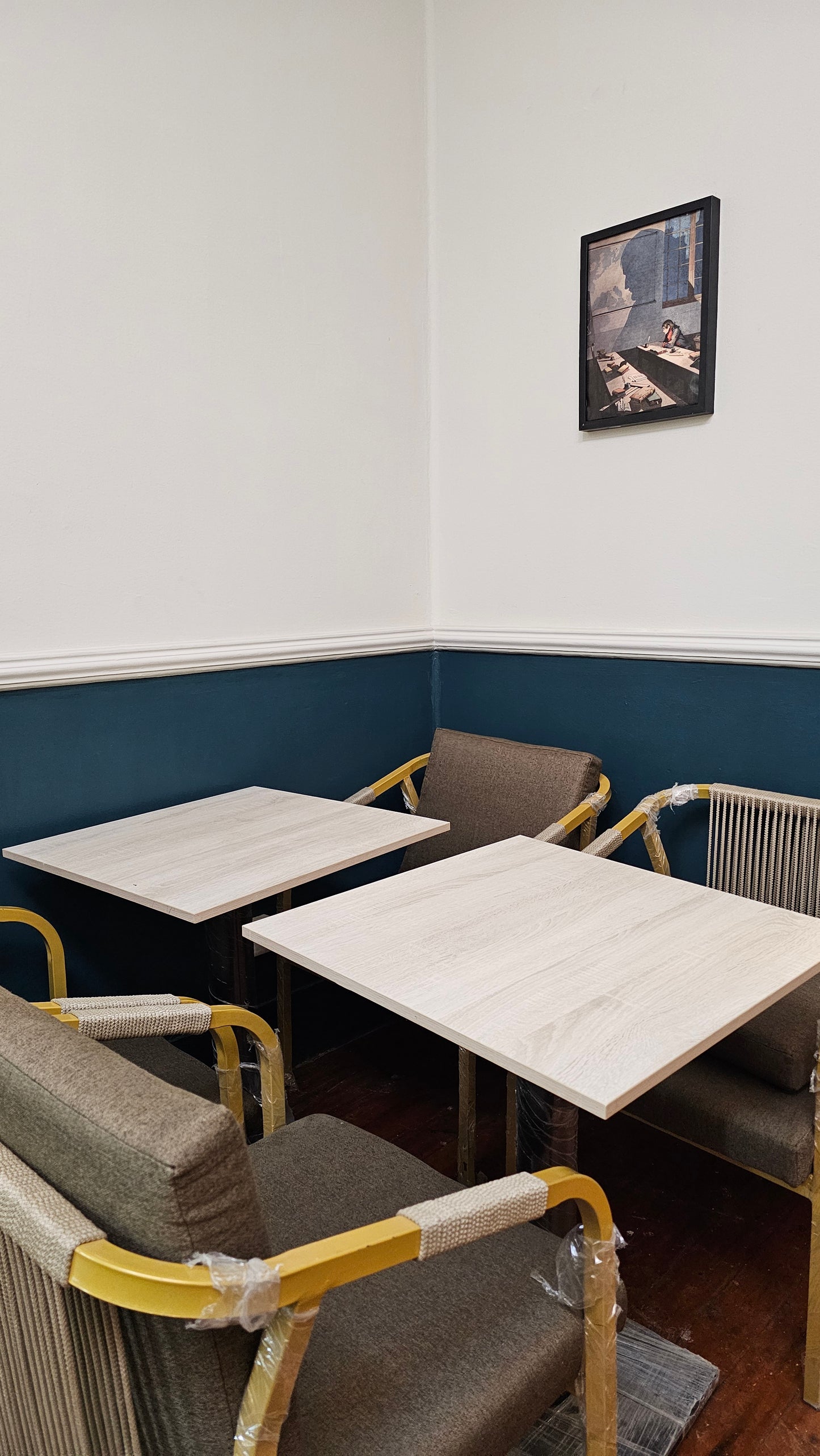 Shared Table (2 Person Indoor) - 24 Hours Pass - Free Wifi Access