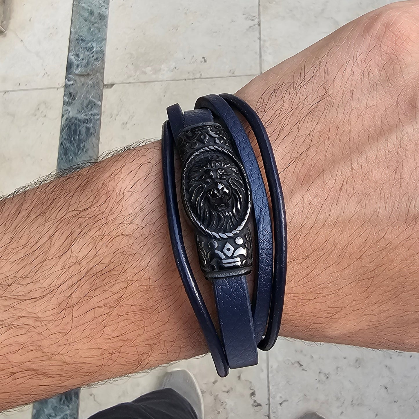 Lion Sealing Blue Genuine Leather Black Stainless Steel Bracelet L1198