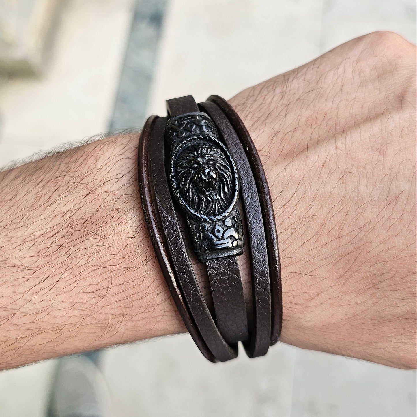 Lion Sealing Genuine Brown Leather Black Stainless Steel Bracelet  L1194