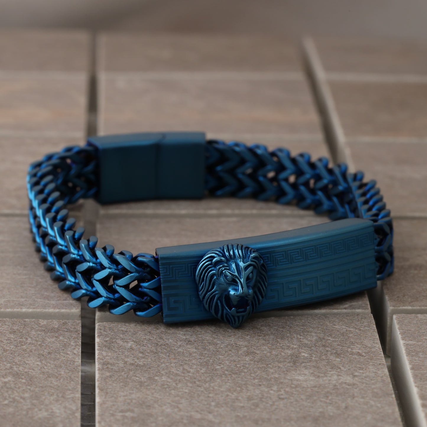 Stainless Steel Lion Bracelet L1009