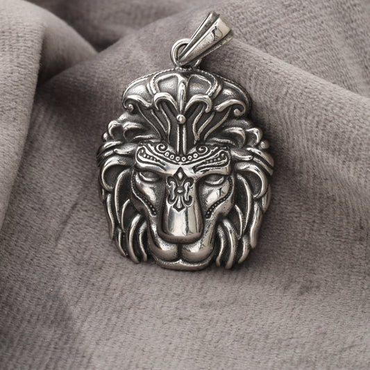 Crowned Lion Pendant - S269