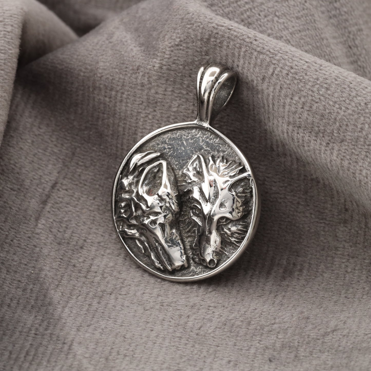 Engraved Wolves Pendant - Premium Stainless Steel - Wild Spirit Design - S280