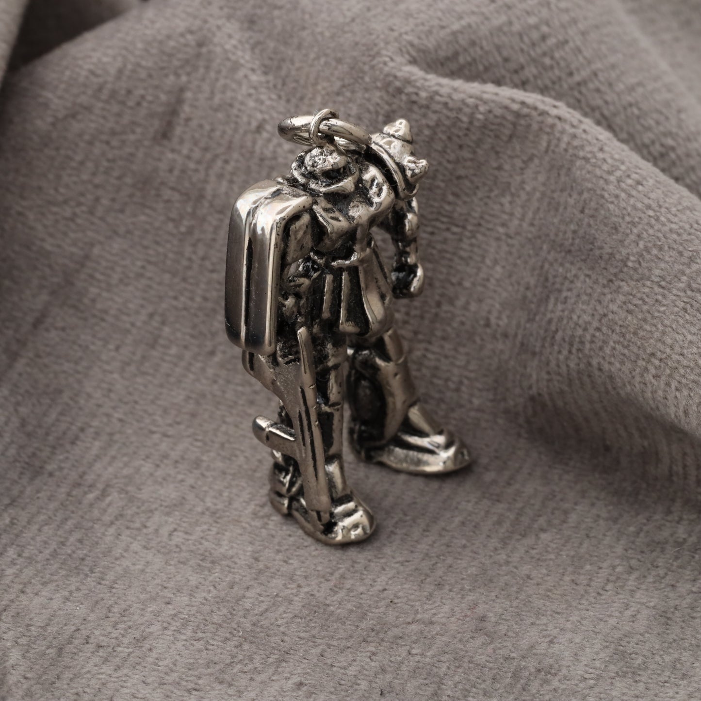 Robot Warrior Pendant N2046