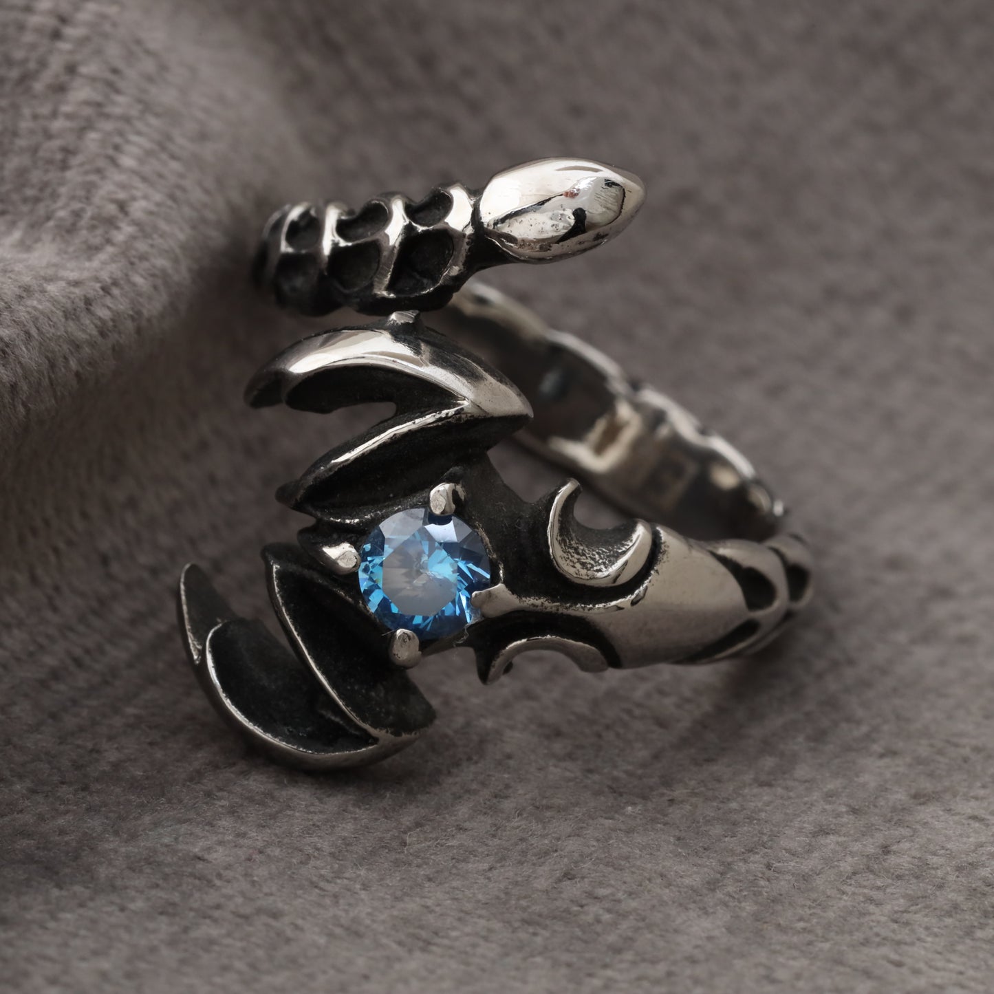 Scorpion Ring A44