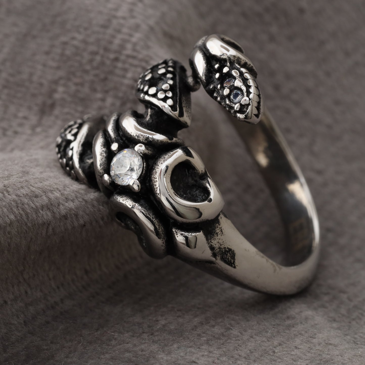 Scorpion Ring A66