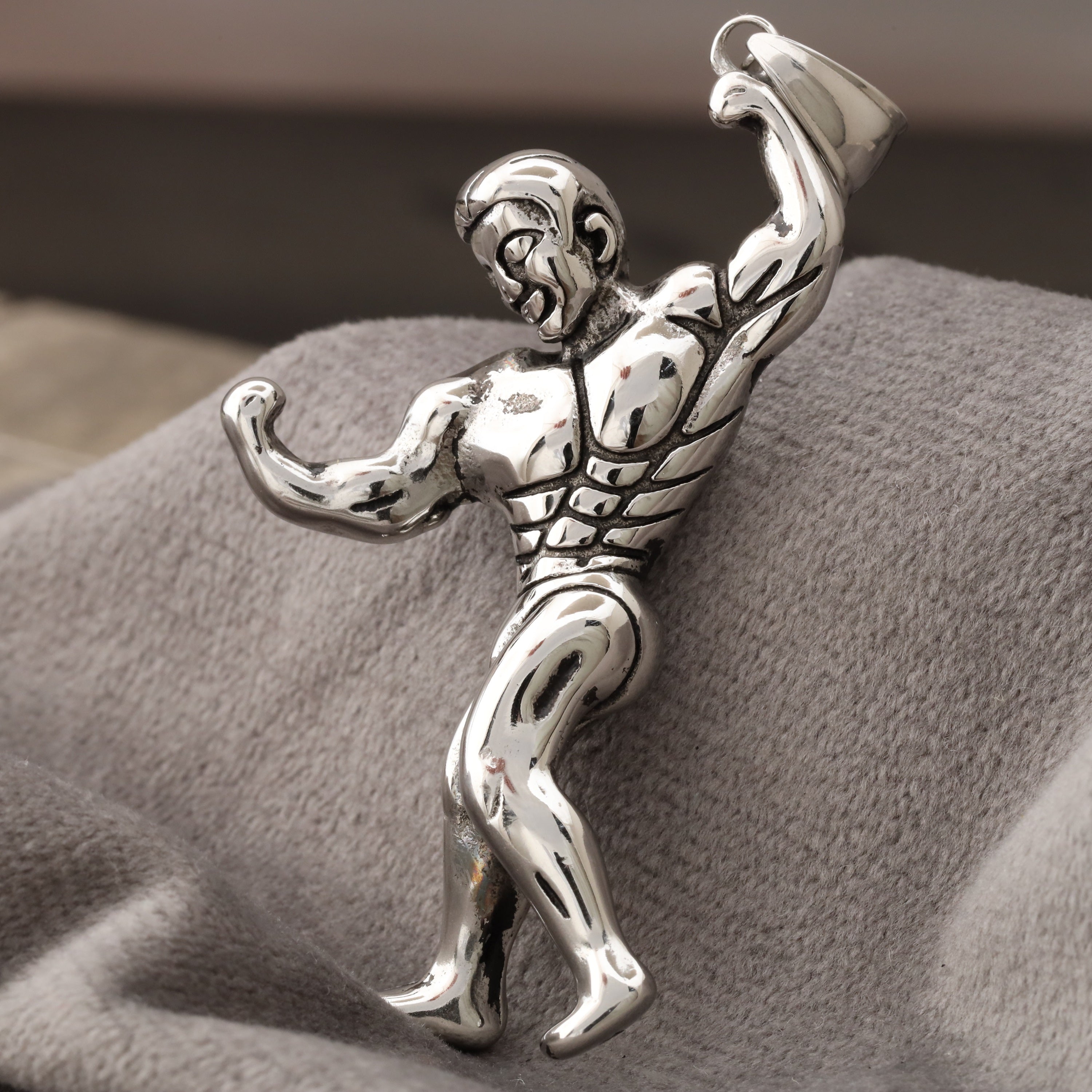 Bodybuilder Pendant N2130 - Elegant Bear – Bears Road