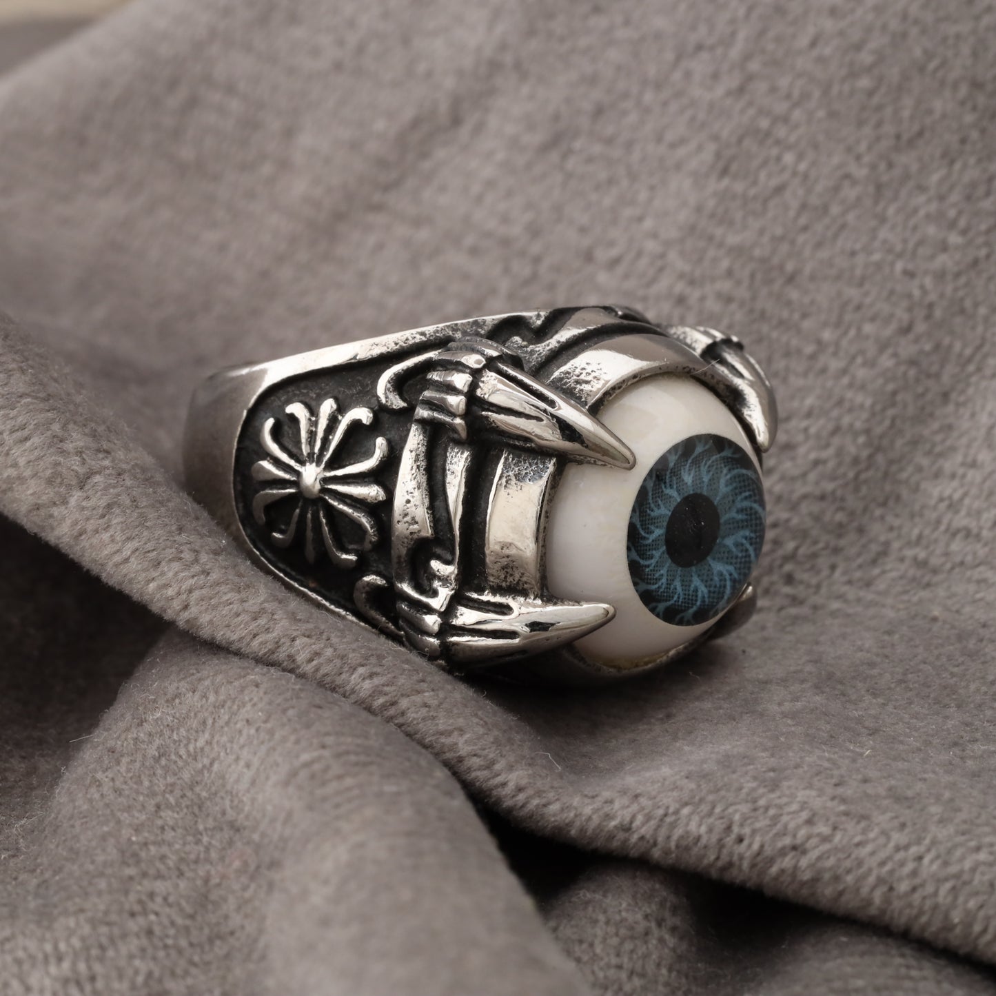 Eye Ring with Claws R1212