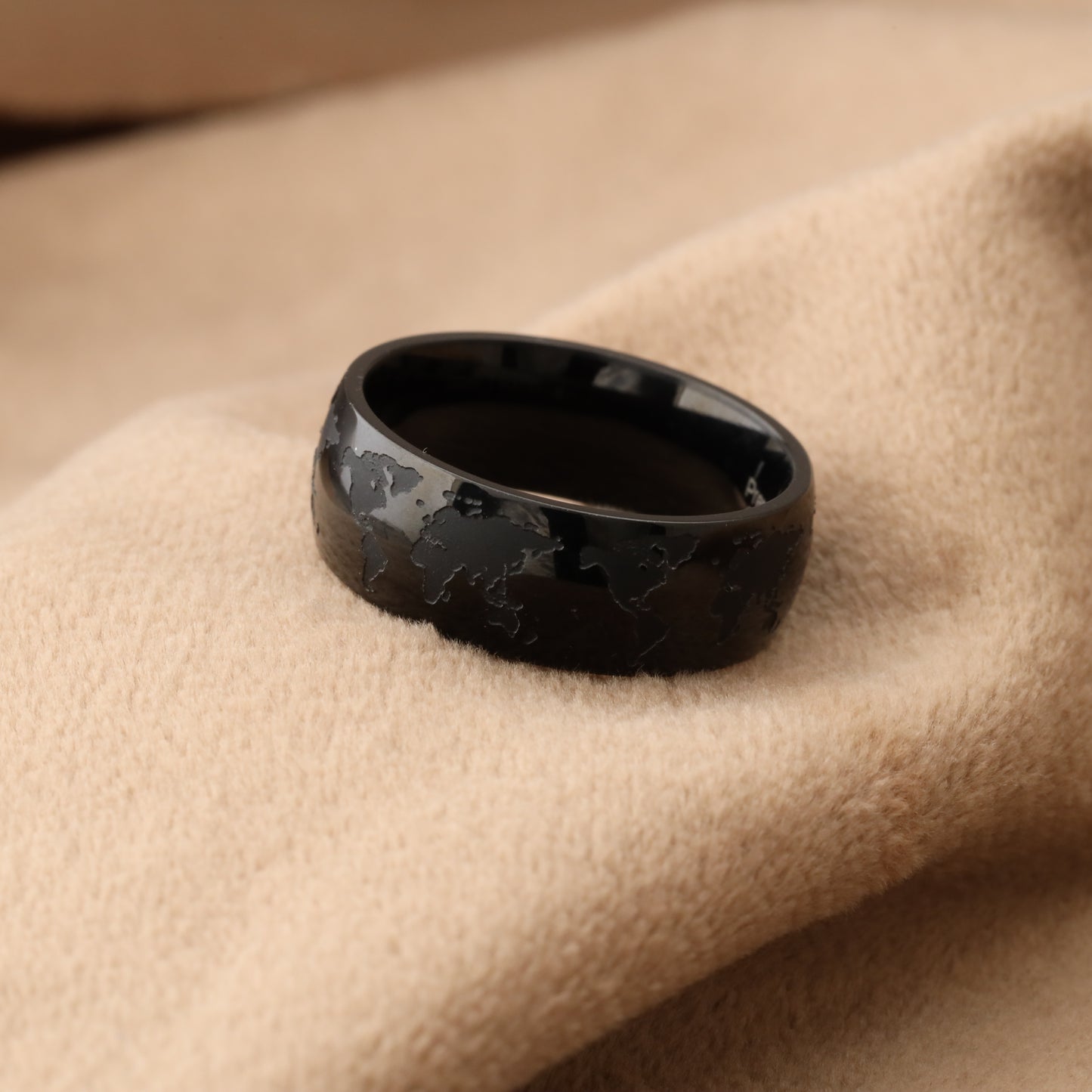 A327 Black Titanium Ring with World Map - Glossy Finish - Global Explorer Design