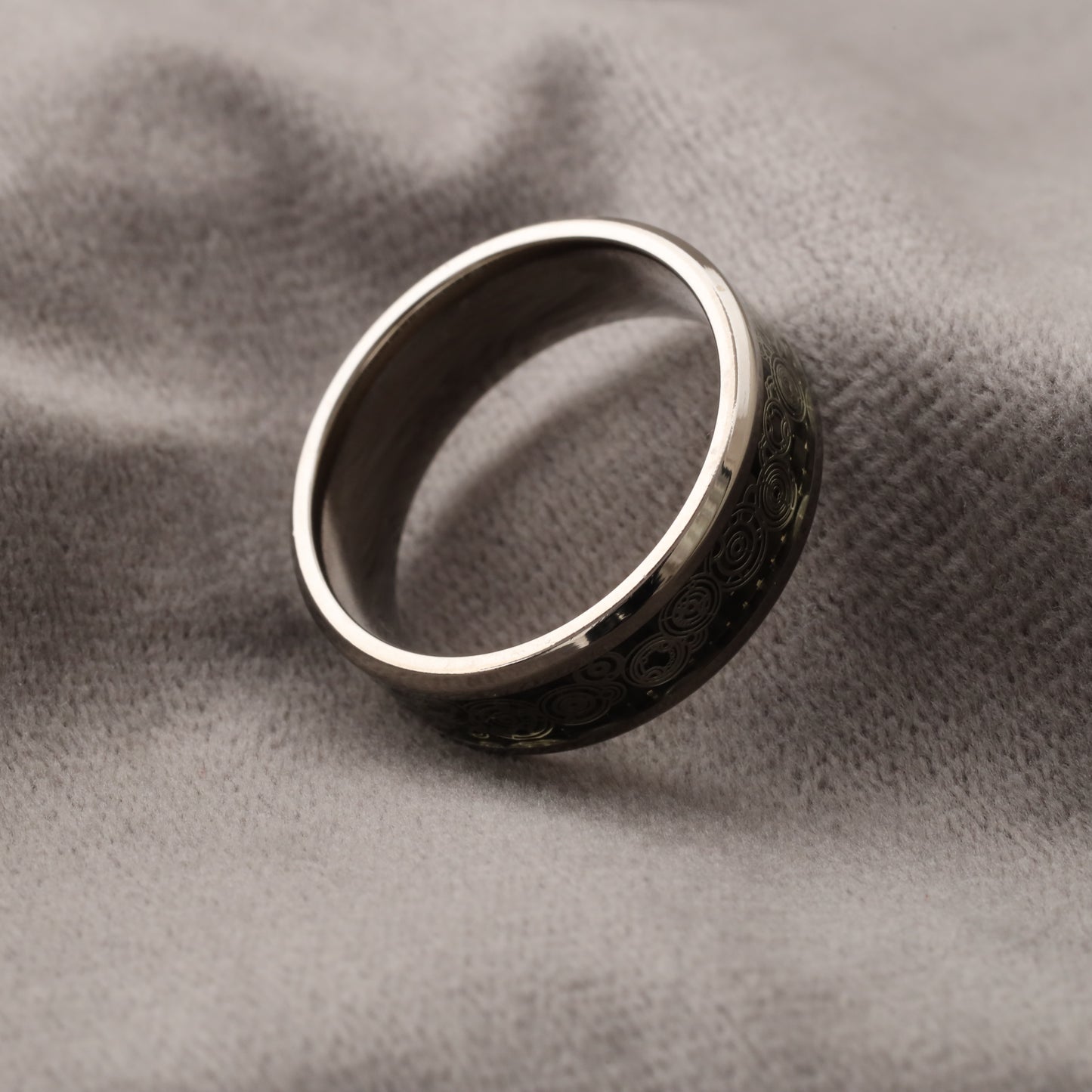 Steampunk Concentric Circles & Carbon Fiber Titanium Ring A190