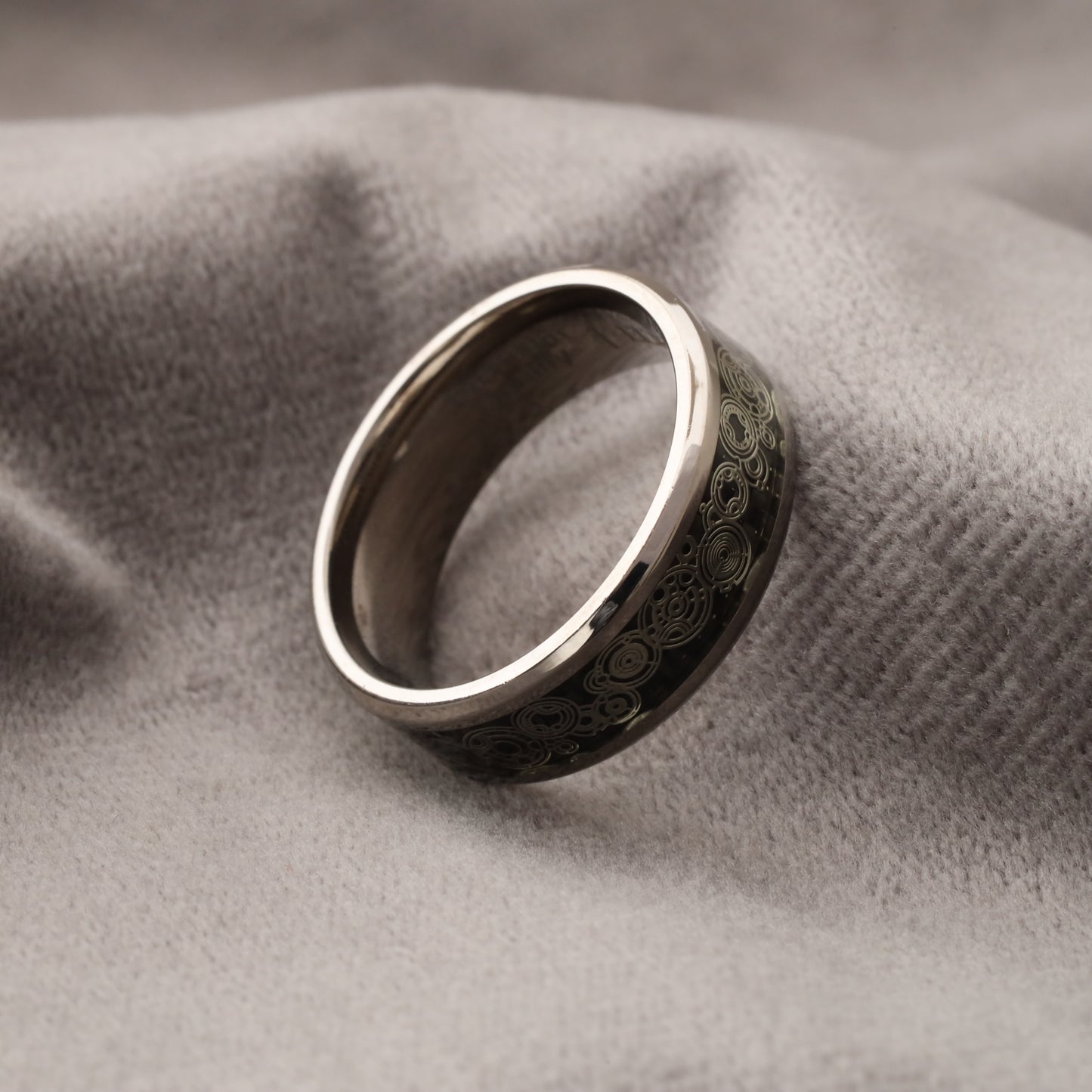 Steampunk Concentric Circles & Carbon Fiber Titanium Ring A190