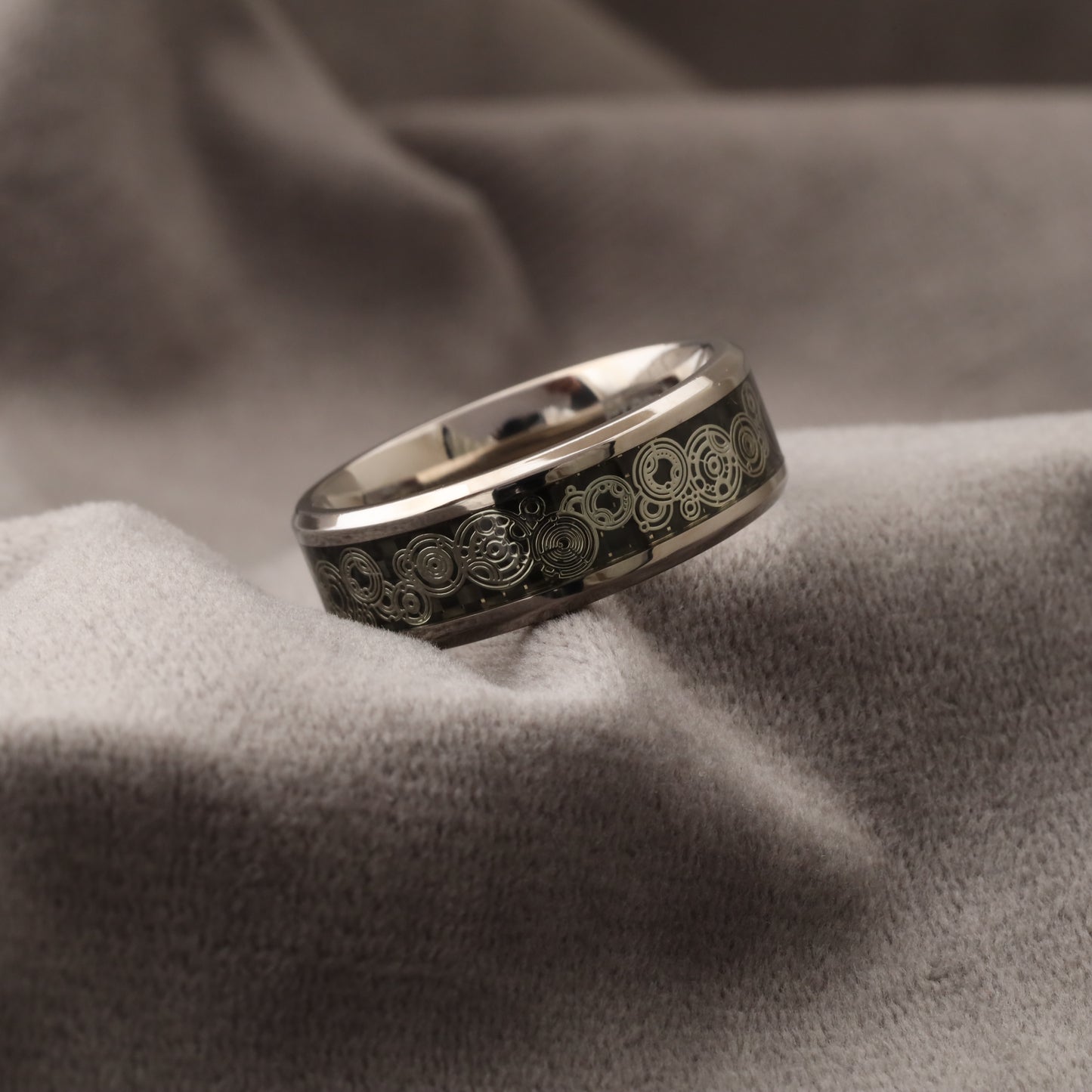 Steampunk Concentric Circles & Carbon Fiber Titanium Ring A190