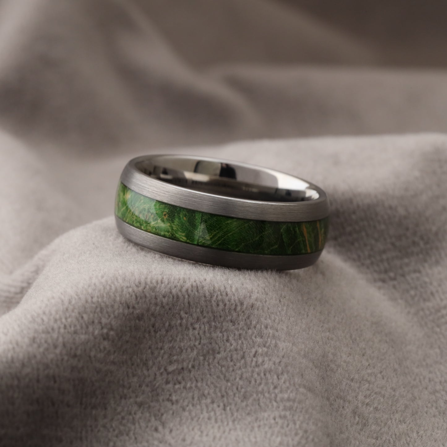 A179 Tungsten Carbide Ring with Elder Box Wood Inlay