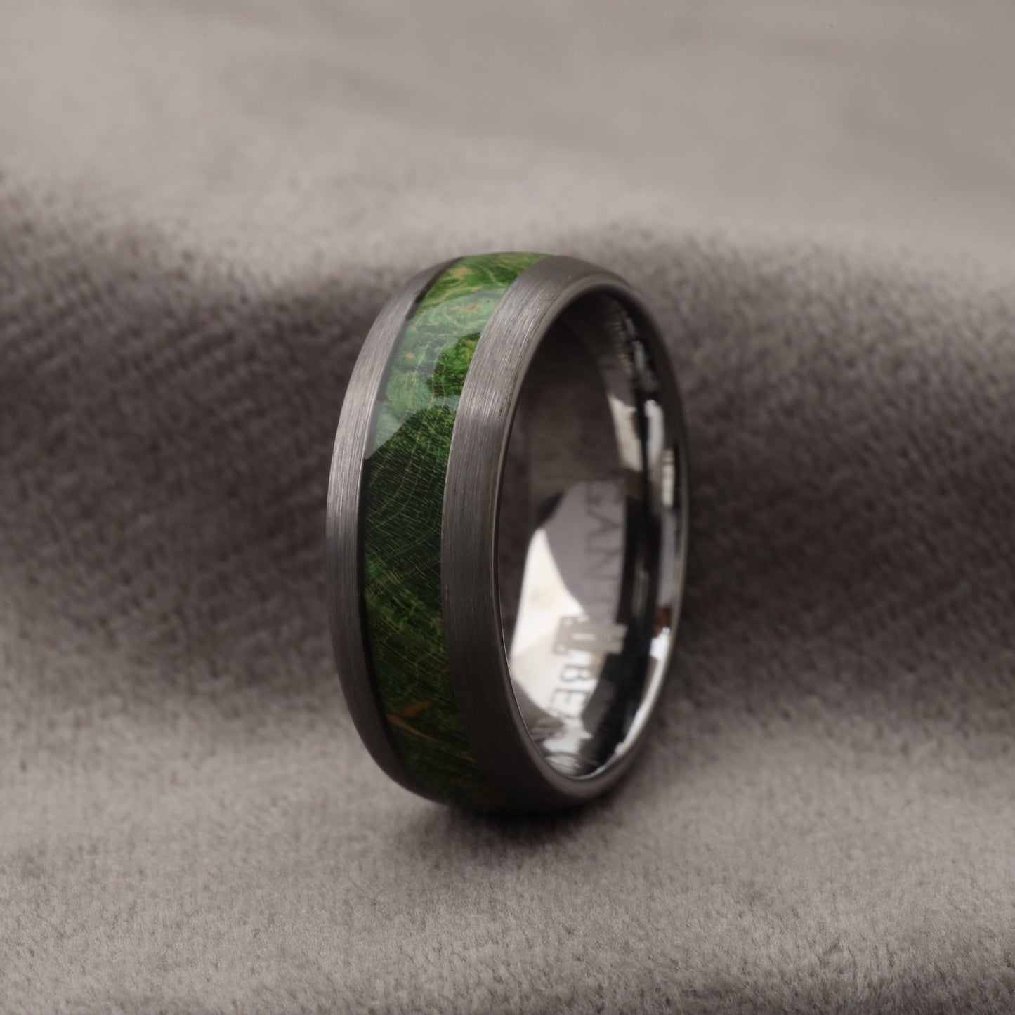 A179 Tungsten Carbide Ring with Elder Box Wood Inlay