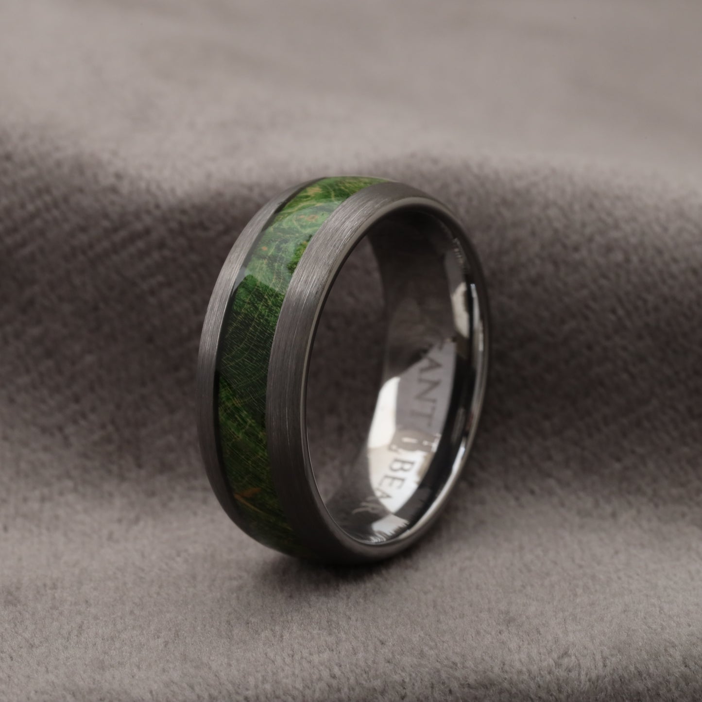 A179 Tungsten Carbide Ring with Elder Box Wood Inlay
