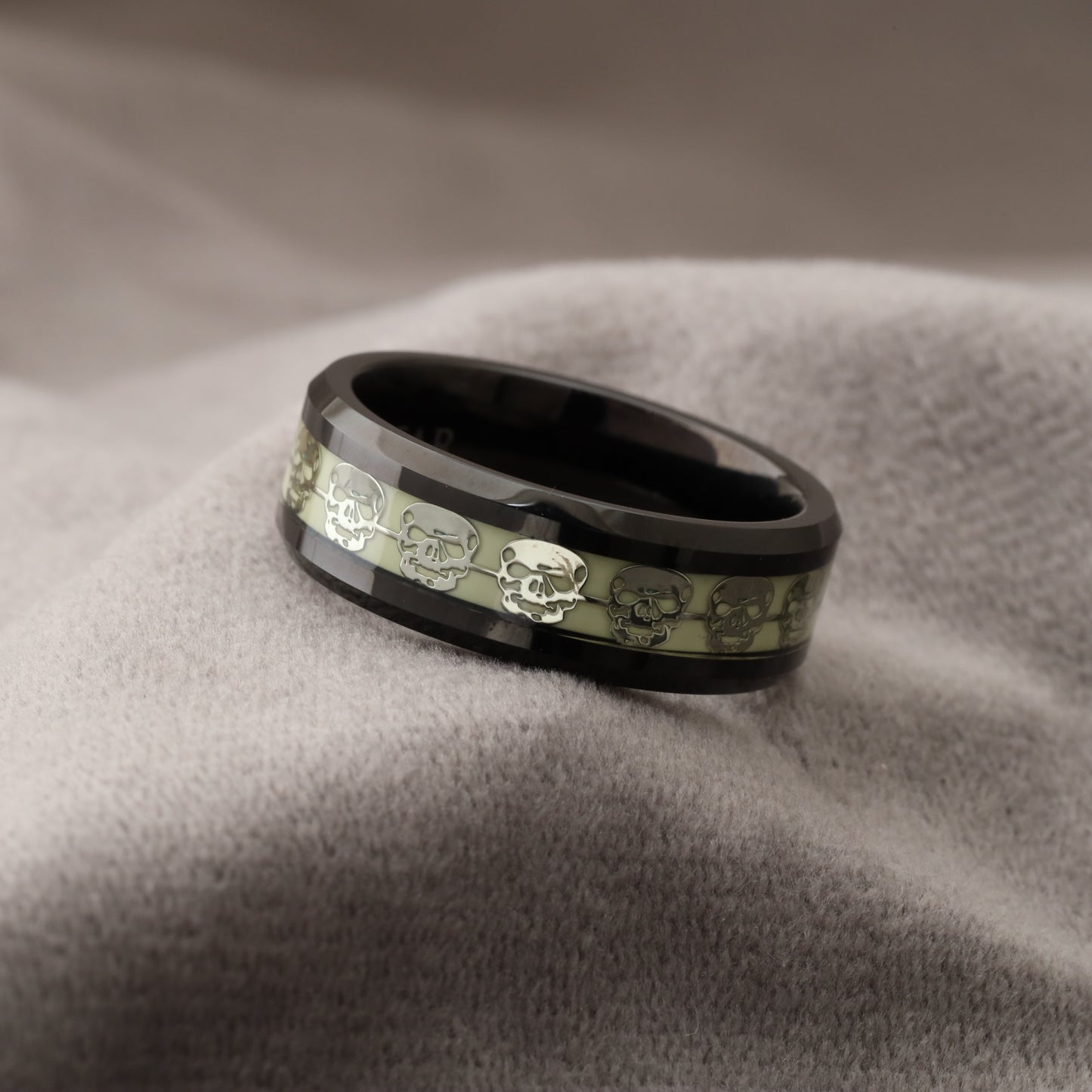 Tungsten Ring with Green Strontium Aluminate - Glow in the Dark Design - 8mm - A187