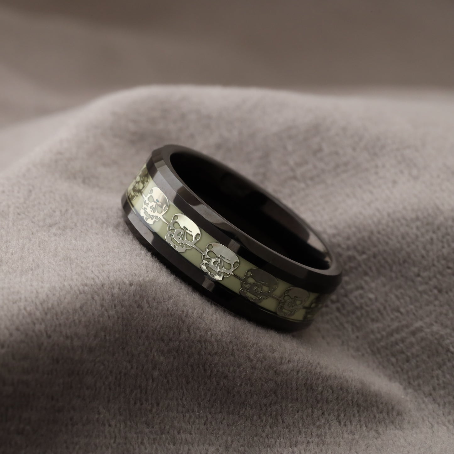 Tungsten Ring with Green Strontium Aluminate - Glow in the Dark Design - 8mm - A187