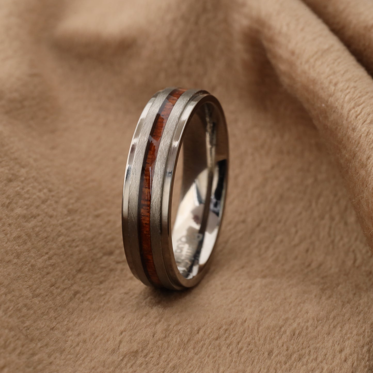 A204 Silver Titanium Ring with Koa Wood - 6mm Width - Natural Elegance