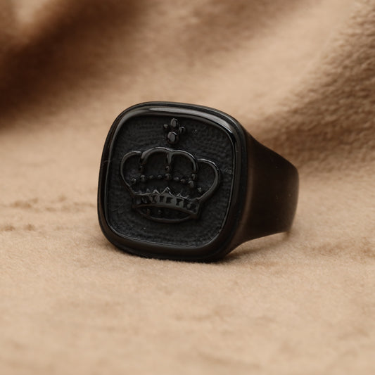 Black Crown Signet Ring R32