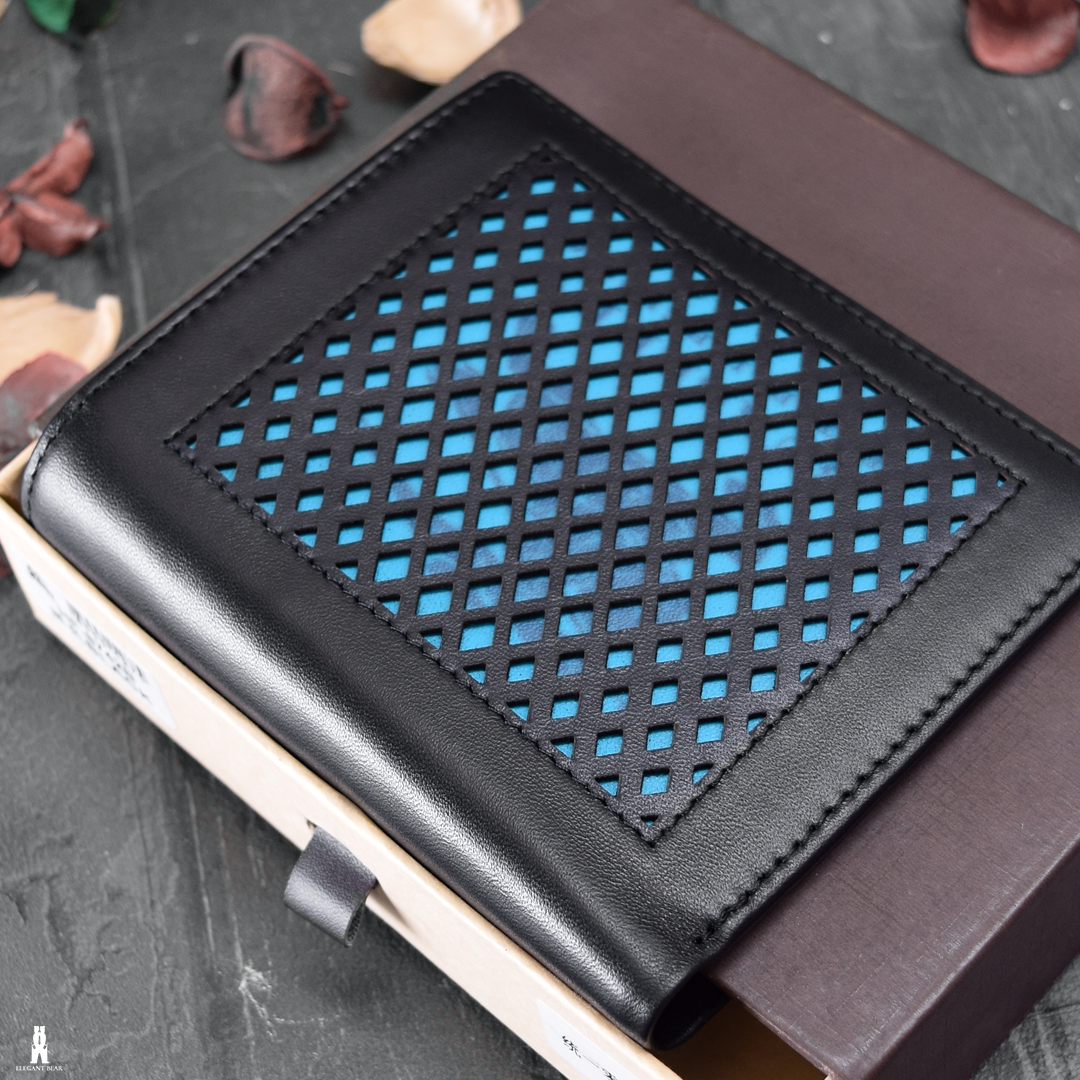 BURBERRY Natural Leather Wallet W5