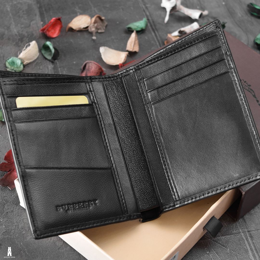 BURBERRY Natural Leather Wallet W5