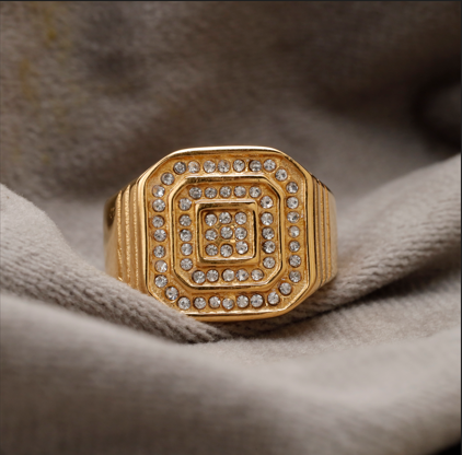 R46 – Luxury Gold Geometric Crystal-Encrusted Ring