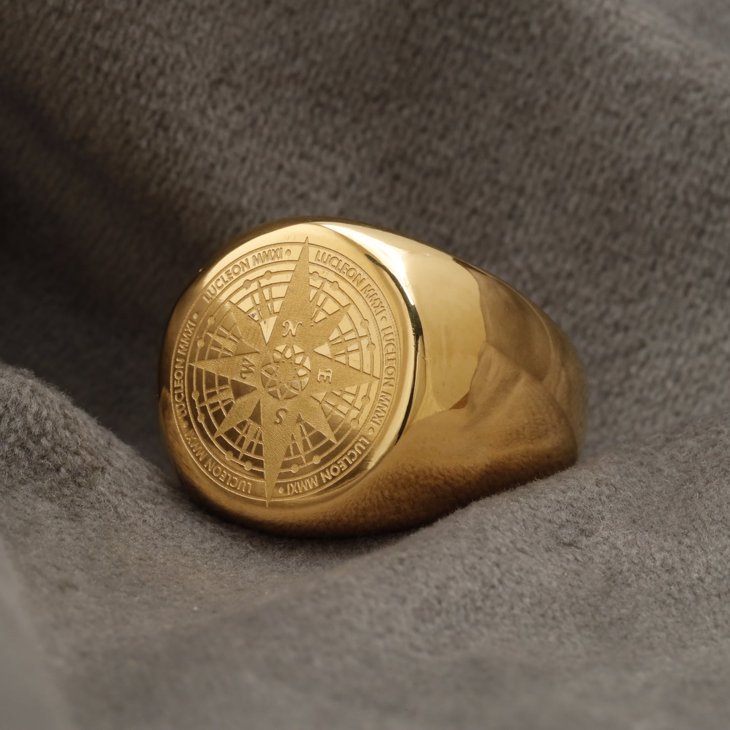 Compass Rose Golden Stainless Steel Ring R9