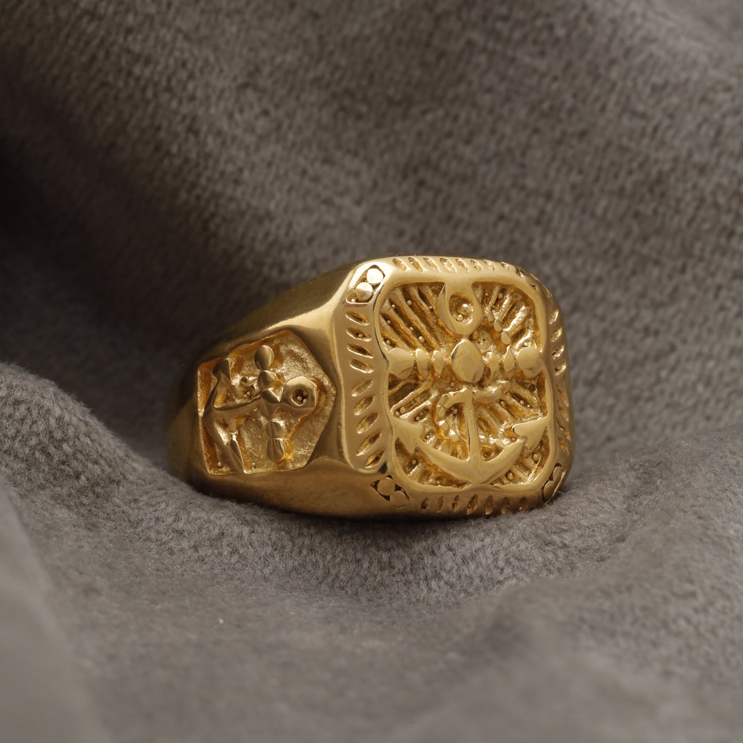 Anchor Filigree Golden Stainless Steel Ring R11