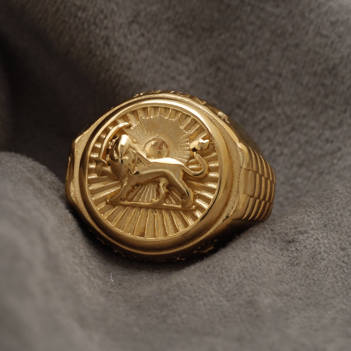 Gold Lion & Sun Signet Ring with Watch Gold Stainless Steel Ring R39