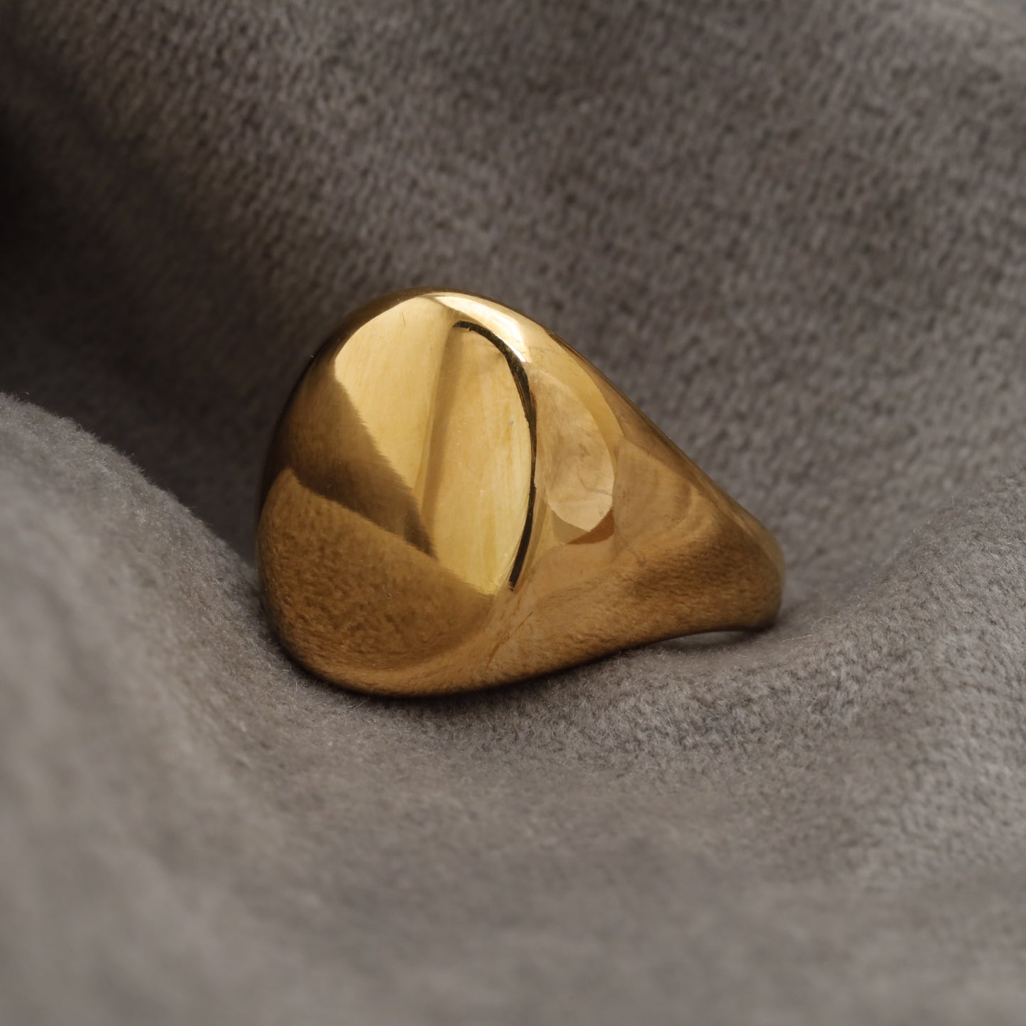 Plain Round Dome Signet Ring with Faceted Band Gold Stainless Steel Ring R43