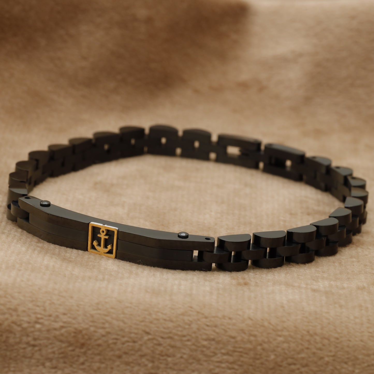 Matte Black Stainless Steel Link Bracelet with Gold Anchor Charm B10
