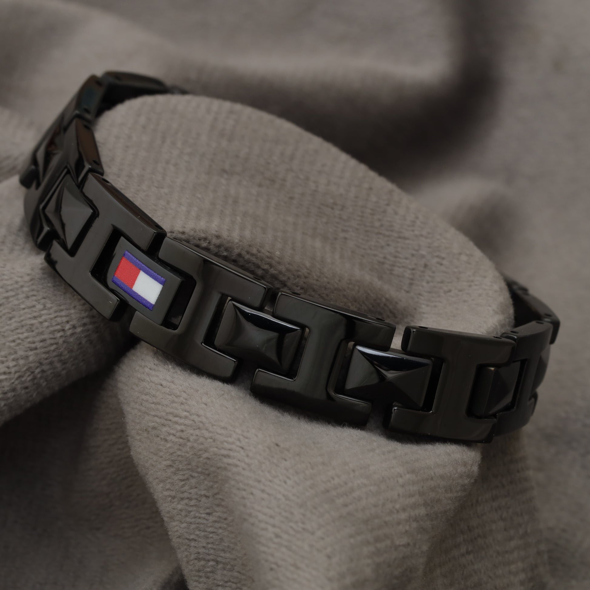 Black Steel Link Bracelet KAR99 front view