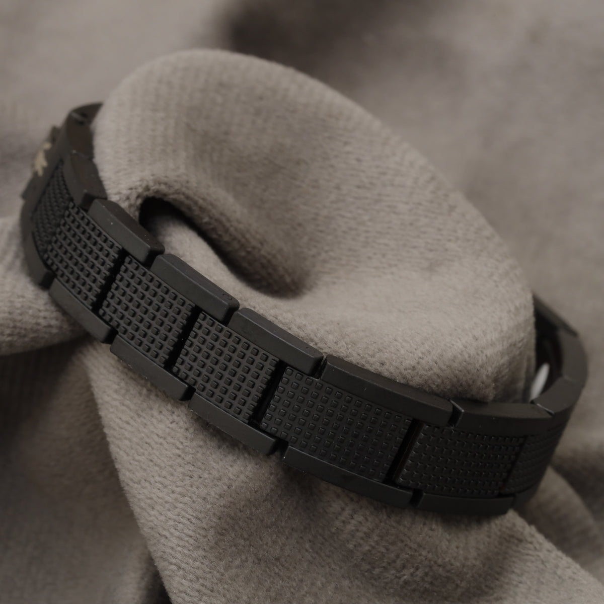 Black Dotted Texture Steel Bracelet B103