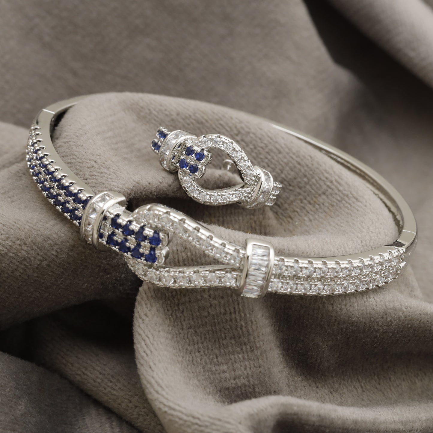 KAR131 – Luxury Silver Crystal & Sapphire Knot Jewelry Set – Bracelet & Ring